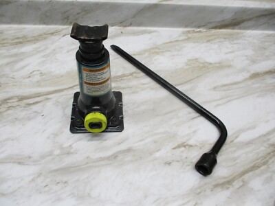 F75A17A083GA 98 99 00-02 Ford Expedition Bottle Jack, Spare Tire
