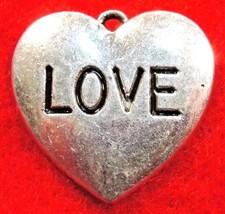 50Pcs. WHOLESALE Tibetan Silver "LOVE" Heart Charms Pendants Earring Drops Q0473
