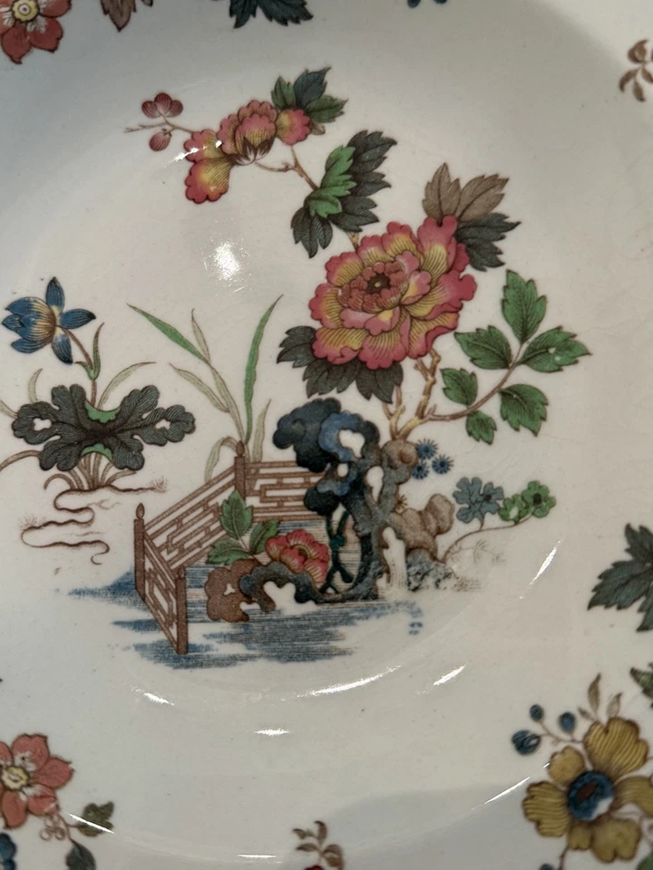 Set of 4 Wedgwood Eastern Flowers rimmed soup bowls 9” Excellent Condition.  - Image 2 of 4