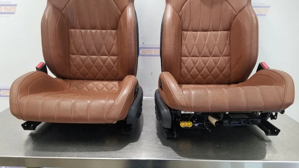 18 MERCEDES BENZ AMG GT 190 MEMORY HEATED COOLED FRONT SEAT SET BROWN LEATHER - Image 2 of 4