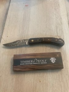 hand crafted damascus steel blade