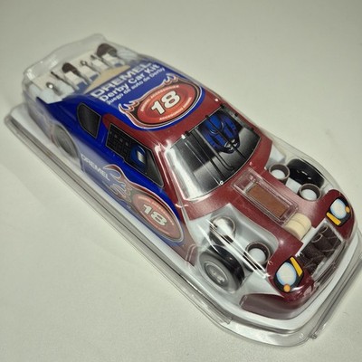 NEU! DREMEL TOOLS 18-tlg. Enthält Achsen und 4 Reifen Neuware Derby Car Kit