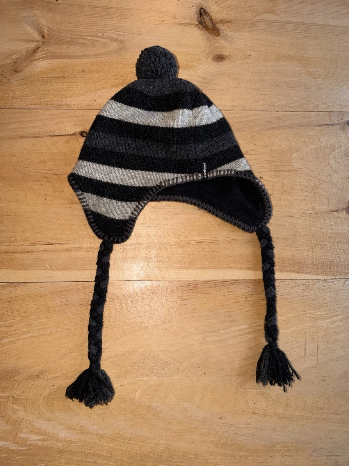 Patagonia Wool gray stripe Beanie Hat Trapper Ear Flaps Tassels fleece Lined Ski