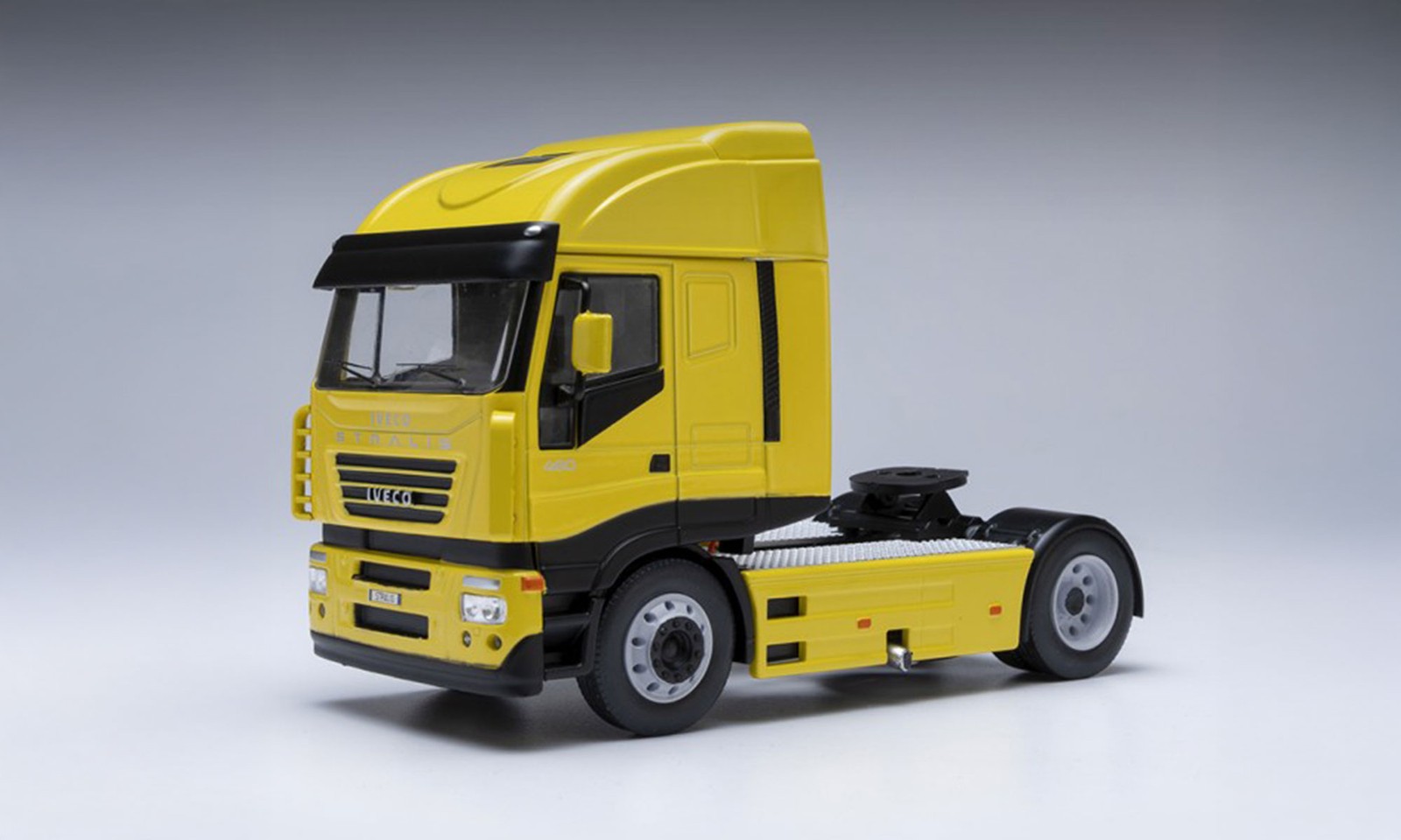 ixo TR223 1:43 IVECO STRALIS 2012 Jaune Voiture Modèle