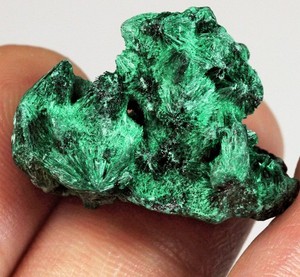 32Ct Natural Green Malachite Fluffy Crystal Cluster Collectible Specimen YMR87