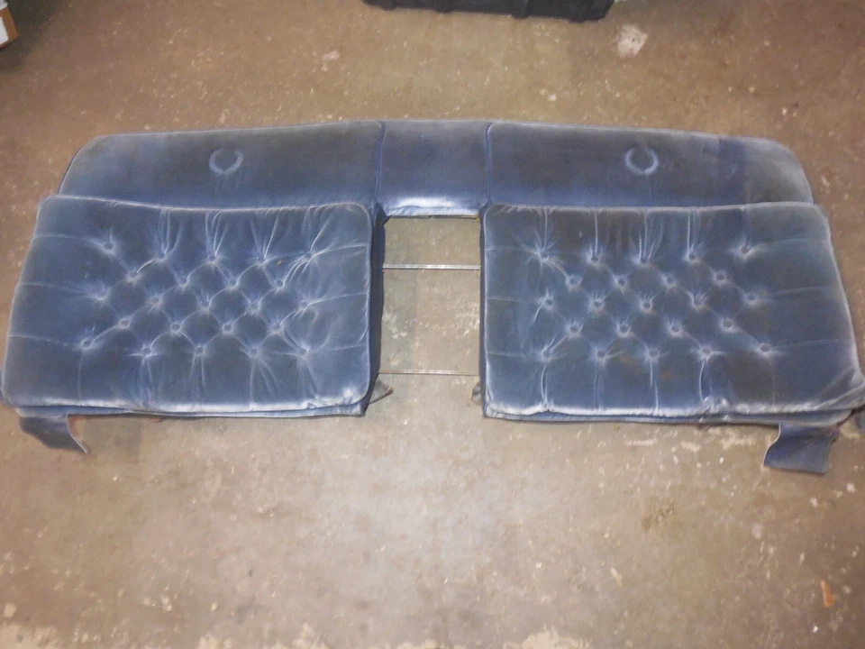 Cadillac Brougham 1988 cojín trasero terciopelo azul 20111678 Foto 4 de 4