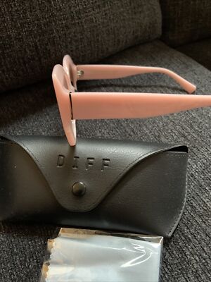 diff ladies uncommon james retro sunglasses w/case | eBay display picture 1