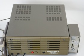 FAMICOM BOX Console wz KEY Games -Gun controller is malfunction- SSS-CDS Tested