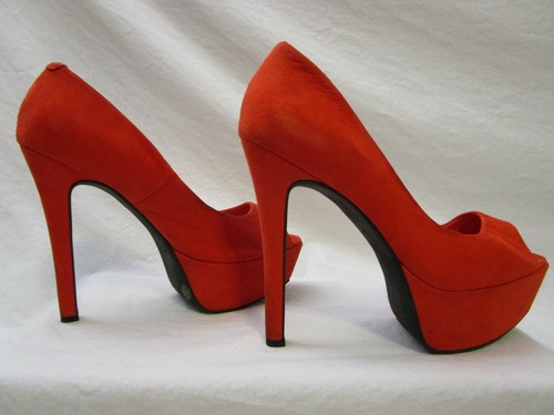 jessica simpson platform pumps