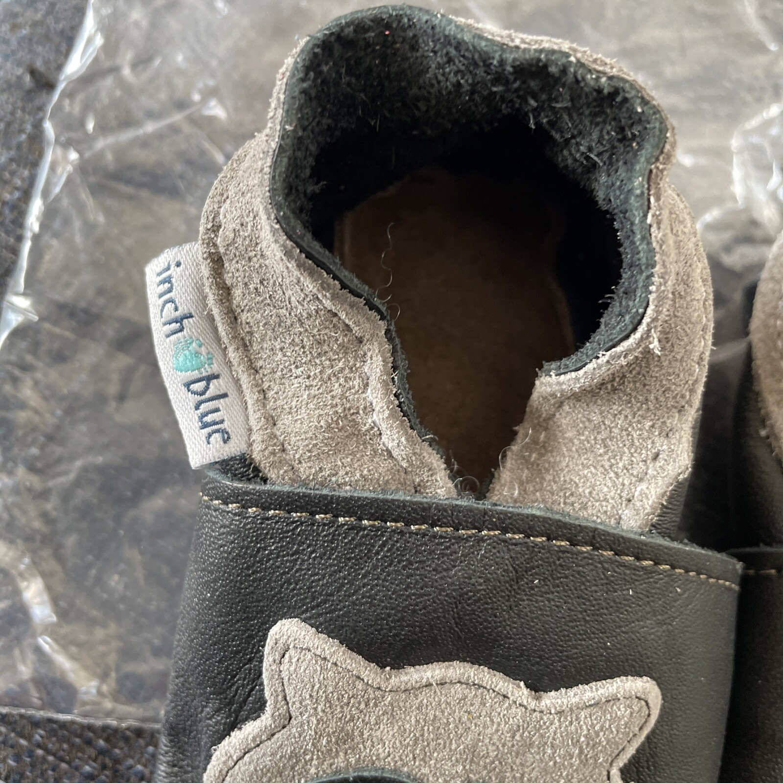 SAOLA Scarpe da bambino neonato in morbida pelle blu pollici. Mai indossato. Lunghezza suola 15 cm procione