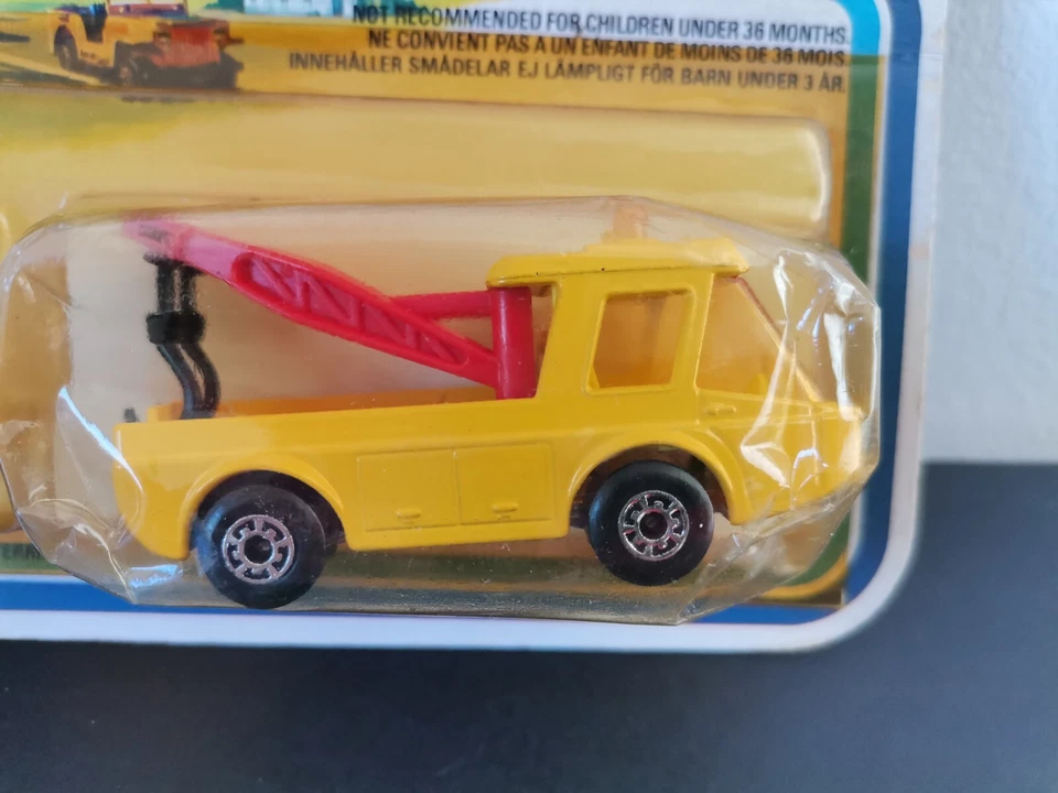 MATCHBOX 900 TP-6 Toe Joe Breakdown Truck & Austin Mini - Immagine 2 di 4