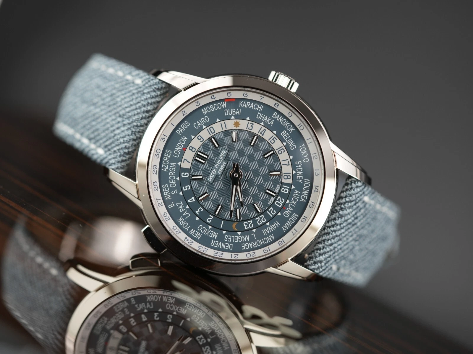 Patek Philippe — Patek Philippe World Time 5330G