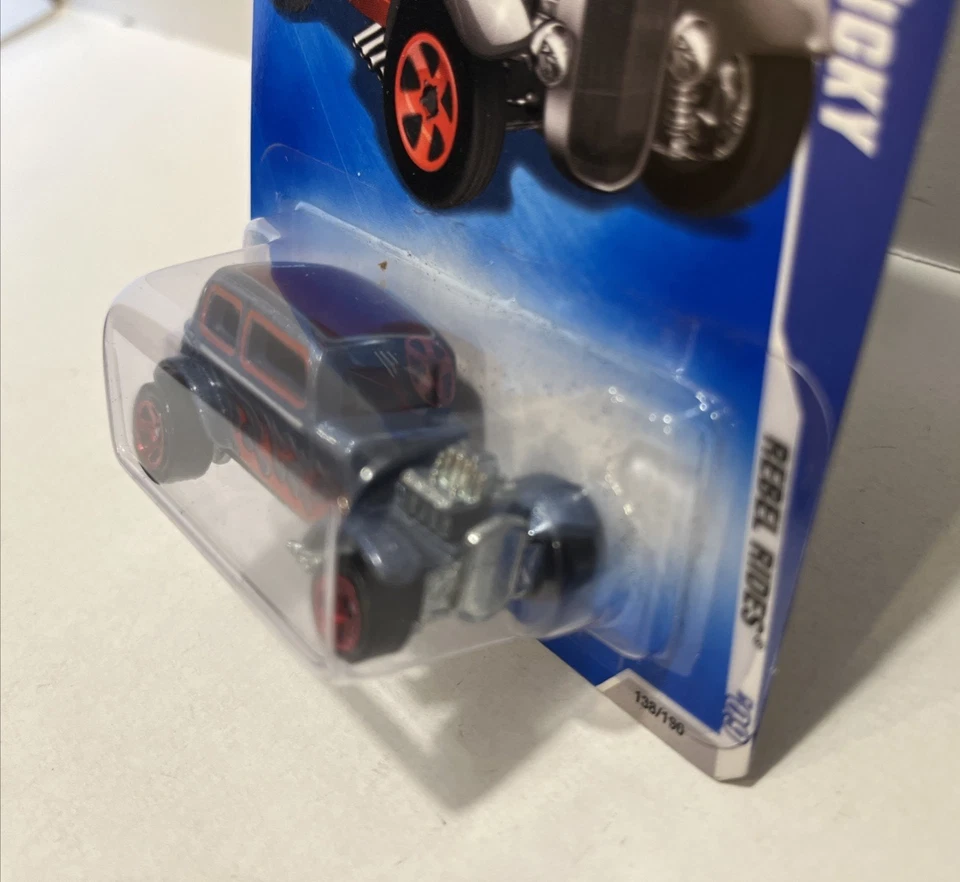 Ford Vicky 2009 Hot Wheels Rebel Rides 1932 5 radios llantas rojas nuevas Foto 2 de 4