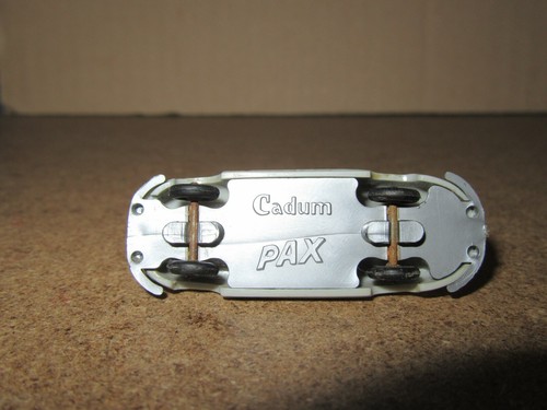 233Q Juguete Antiguo de Plástico Cadum Pax Panhard Dyna 54 Gris 1:86 - Imagen 7 de 7