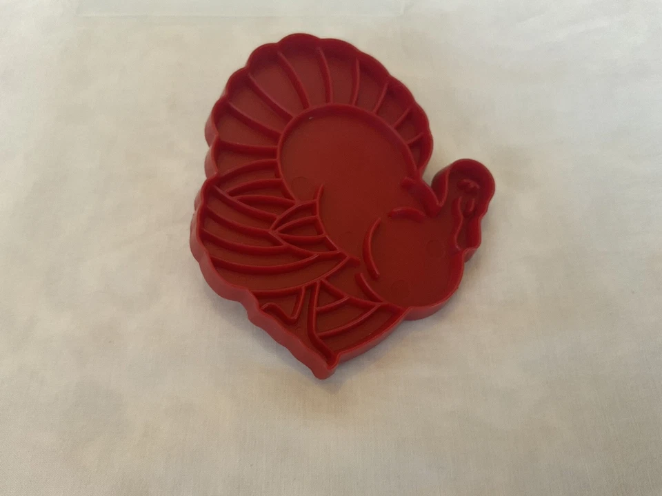 Vintage Tupperware Red Plastic Cookie Cutter With Handle Thanksgiving Turkey - Image 3 of 4