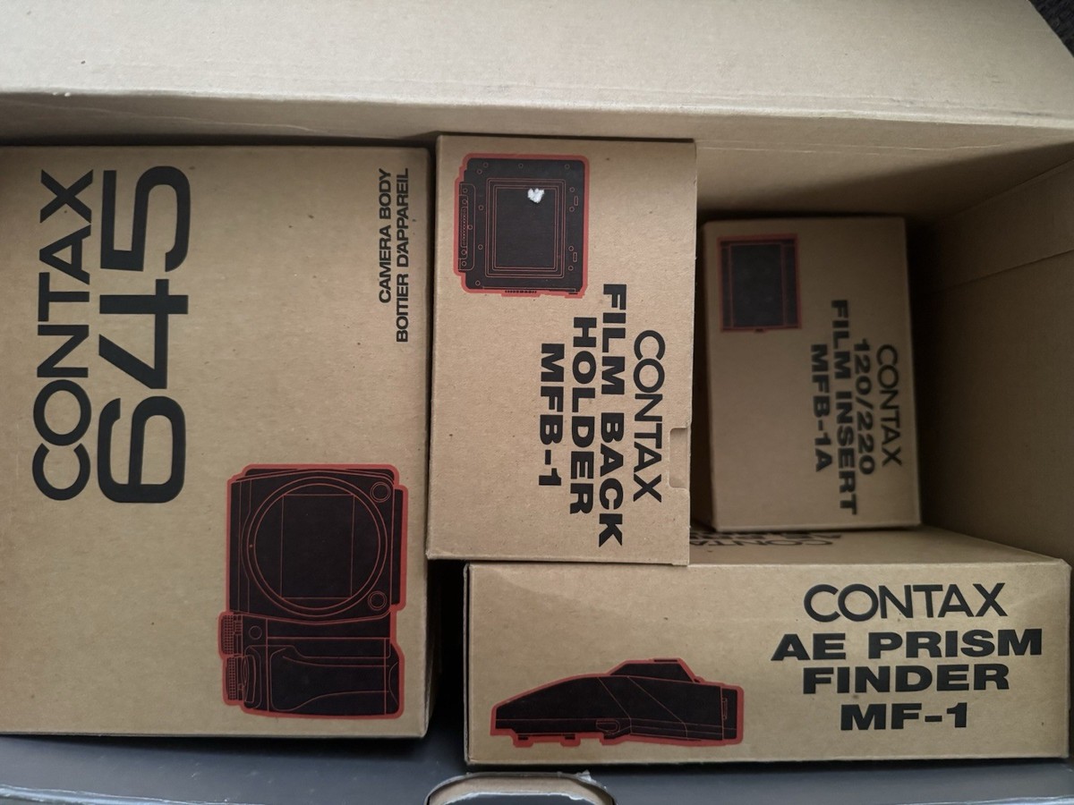 Contax 645 with 80mm Planar, MF-1 Prism, MFB-1 back + 120