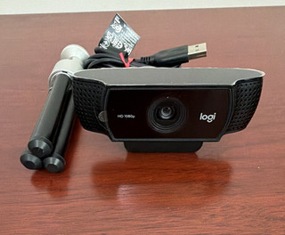 Cámara web Logi V U0028 1080p HD USB 2.0 clip 30 fps negra 860 000527