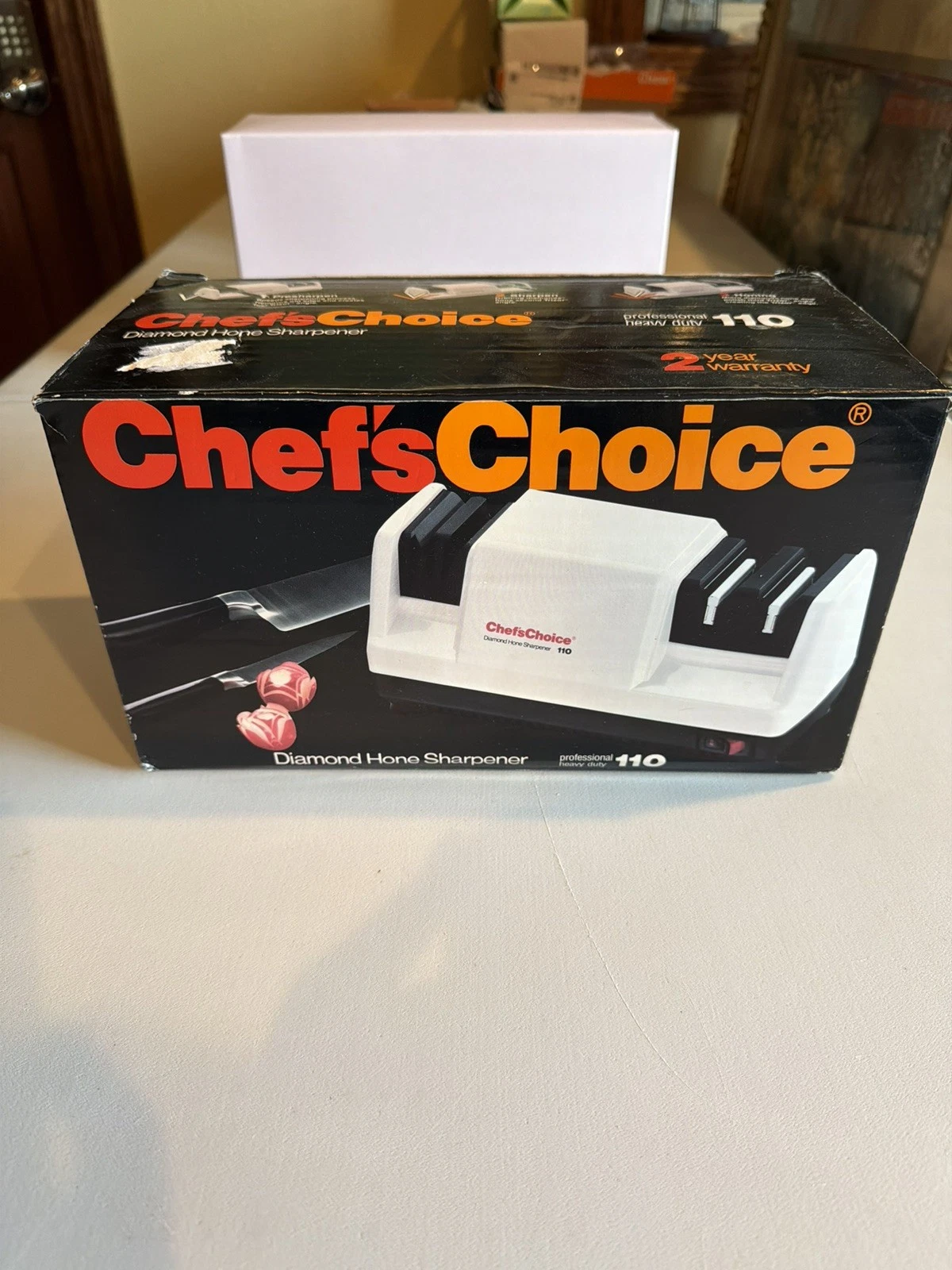 Chef's Choice White Electric Diamond Home Knife Sharpener Model 110