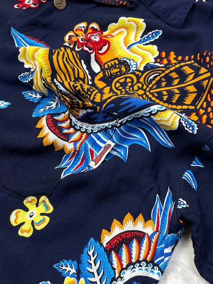 Camisa havaiana vintage anos 90 Mambo alta azul marinho floral surf masculina tamanho G - Imagem 4 de 4