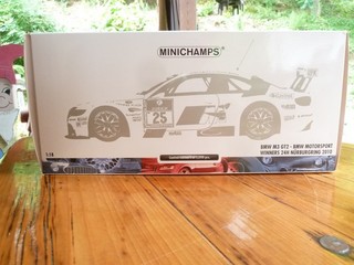 Minichamps 1:18 M3 GT2 BMW Motorsport Winners 24H nürburgring 2010