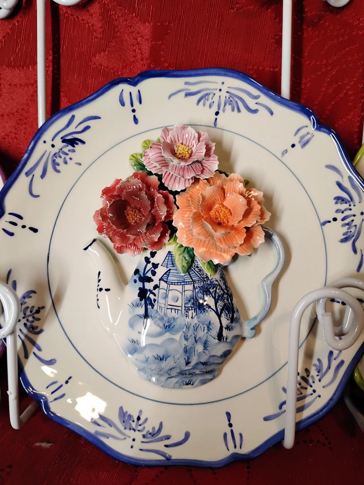 Juego de 3 - Platos Blancos Decorativos Efecto 3D Taza de Té Flores Jarra Decoración Percha Foto 3 de 4