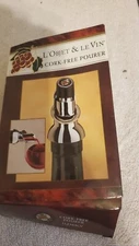 NEW IN PACKAGE L'OBJET AND LE VIN CORK FREE WINE POURER