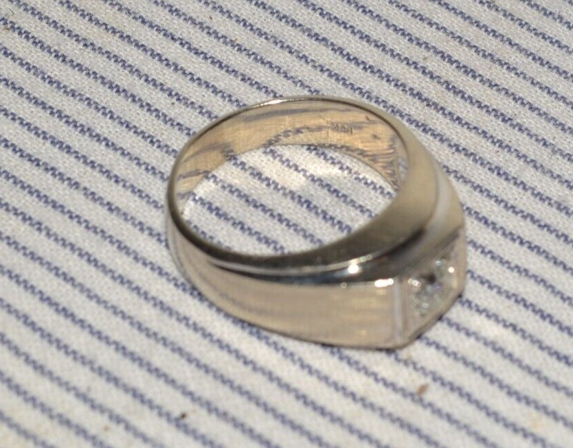 Mans Estate .5ct Diamond Ring 9g Solid 14k Gold 80s Vintage Mans Estate .5ct Diamond Ring 9g Solid 14k Gold 80s Vintage