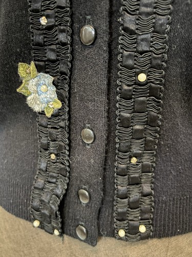 Vintage 50s Rockabilly Black Cardigan Sweater with Rhinestones Pearls Ribbons S - Picture 3 of 6