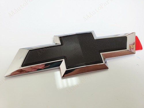 Chevrolet Suburban Tahoe 2015-2020 emblemas de la corbata negra 84722856 puerta trasera - Imagen 3 de 4