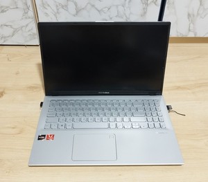 ASUS VivoBook X512DA Ryzen5, ukr/rus/eng Tastatur