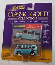 Johnny Lightning Classic Gold Collection 1960s Volkswagen Bus