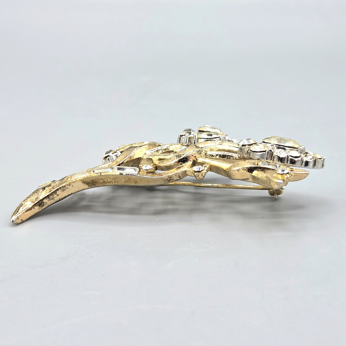 1953 Crown Trifari Philippe FLIRTATION Crystal Halo Gold Tone Brooch BOOK PIECE View 5