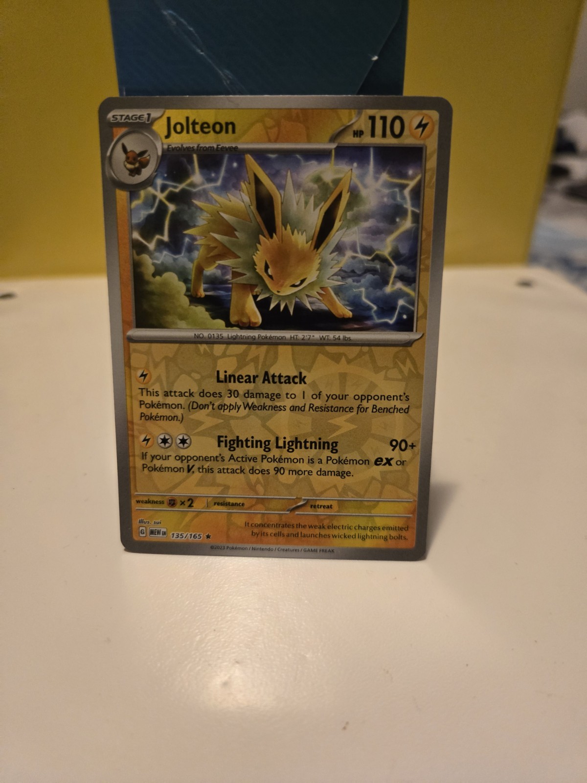 Jolteon Reverse Holo NM 135/165 Scarlet & Violet 151 Pokemon Card