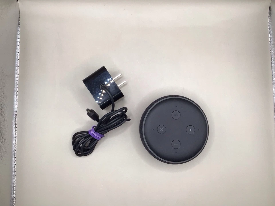 Amazon Echo Dot поколения 3 проводной умный домашний динамик черный D9N29T - Изображение 2 из 4