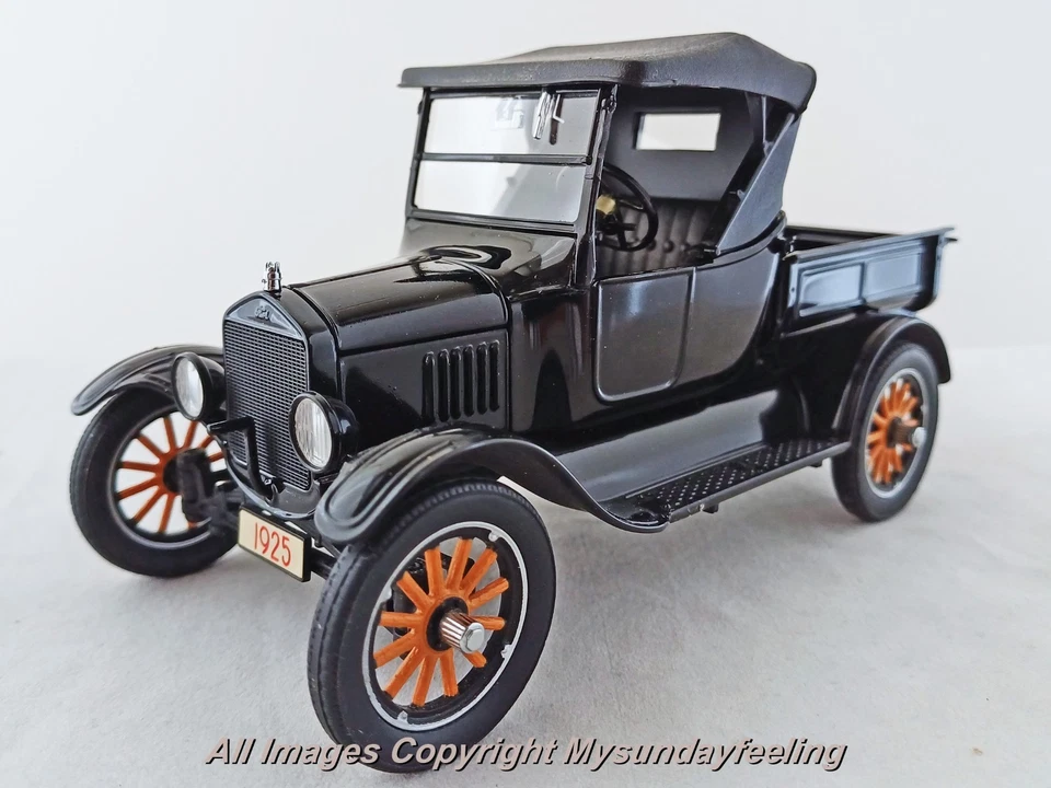 1925 FORD MODEL T RUNABOUT "FIRST" PICKUP - DANBURY MINT - SCALE 1:24 - Immagine 2 di 4