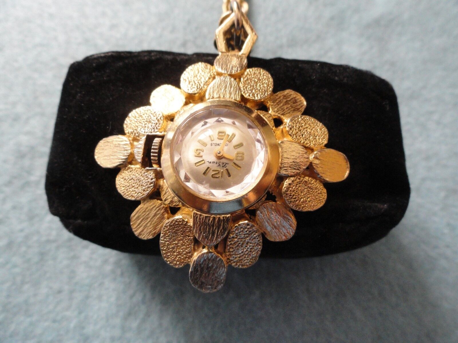 Vintage LeGran 17 Jewels Wind Up Mechanical Necklace Pendant Watch