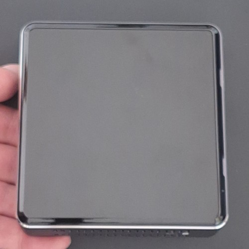 Intel NUC 7, nuc7i5bnk (Intel i5-7260U, 8GB RAM, 256GB M.2 SSD), Linux Mint