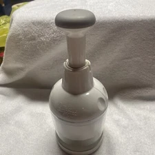 Pampered Chef Food Chopper #2585 Rotating Manual Push Stainless Steel Blade