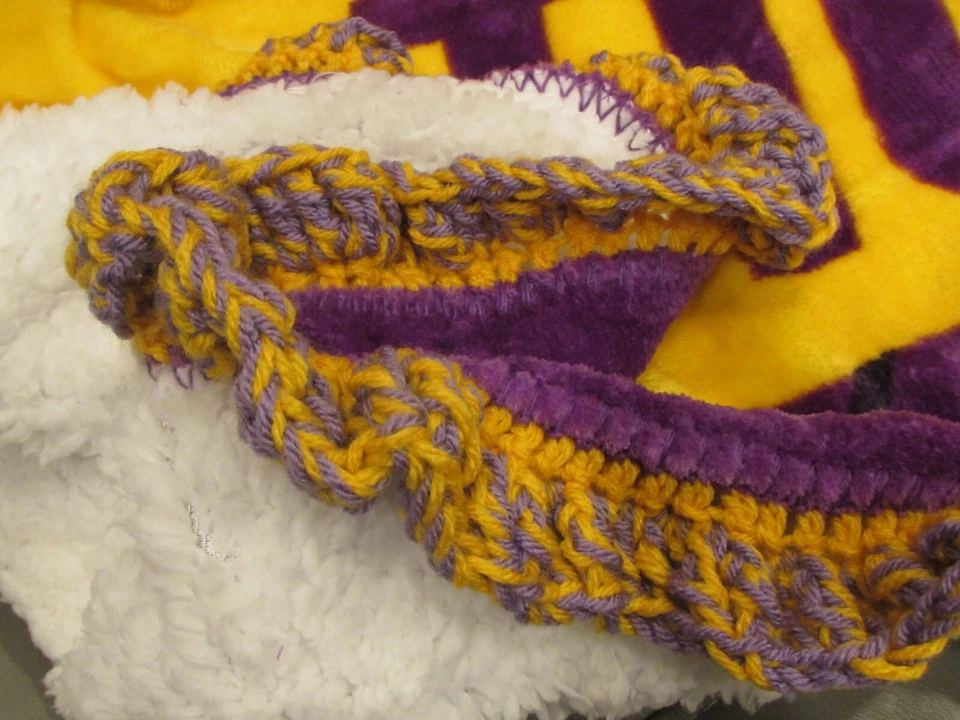 LSU Geaux Tigers Manta Sherpa Nube Gran Tamaño Reversible Louisiana Foto 3 de 4