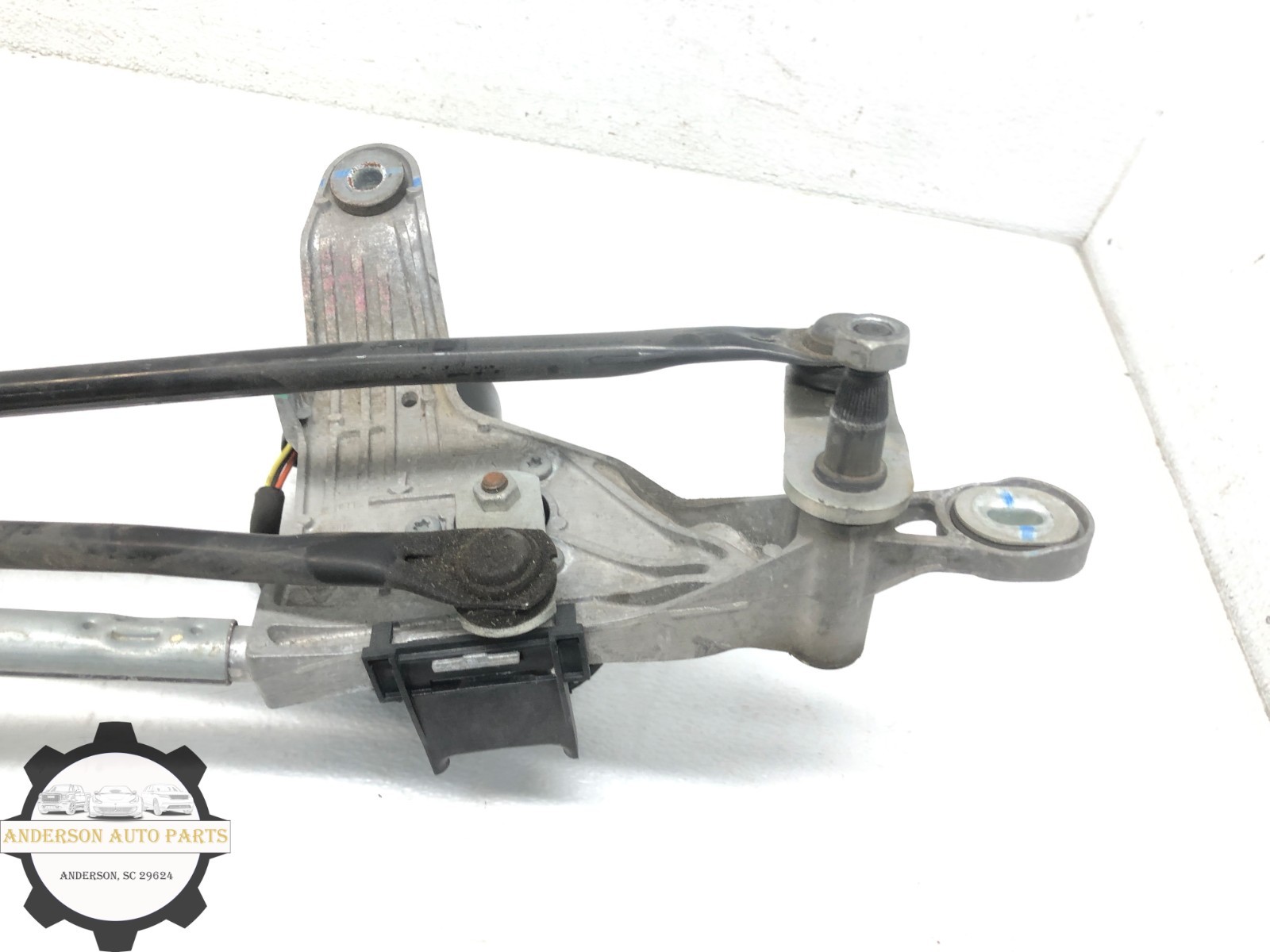 2014-2020 MASERATI QUATTROPORTE FRONT WINDSHIELD WIPER LINKAGE W/ MOTOR OEM