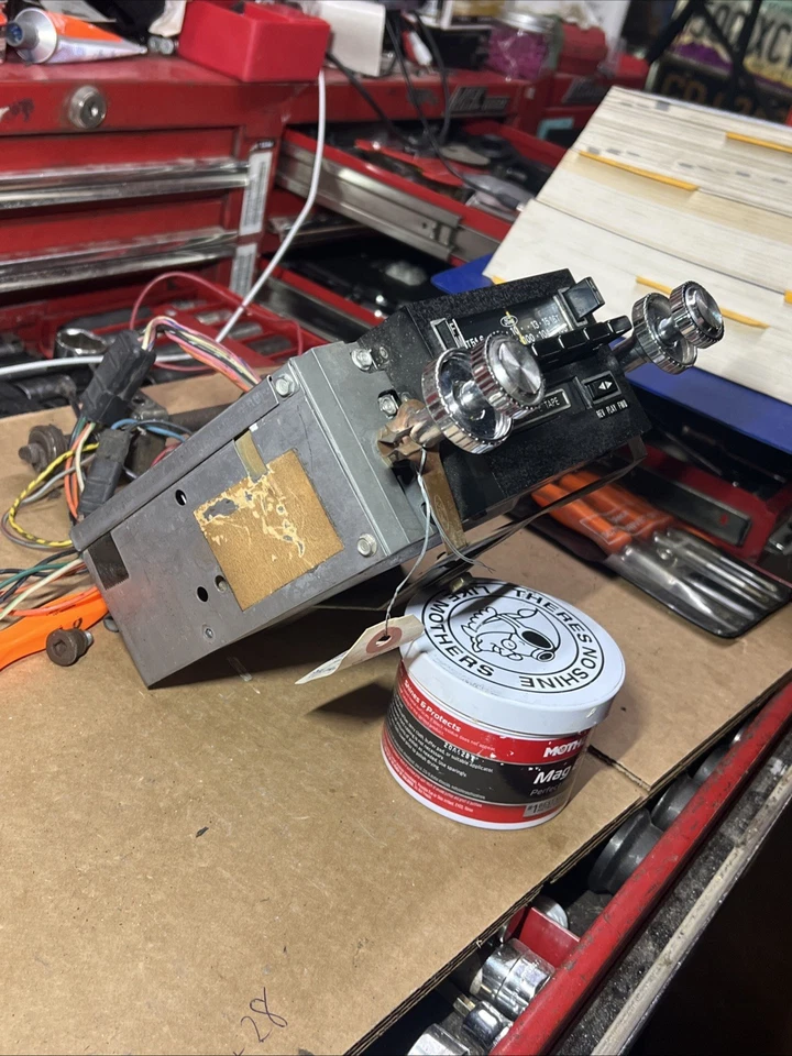 74 79 80 81 82 84 Ford Mercury Lincoln truck Mustang Am/fm Cassette Stereo Radio - Image 3 of 4