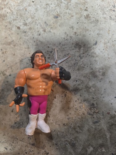 HASBRO WWF BRUTUS THE BARBER BEEFCAKE COMPLETE WIT...