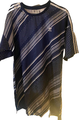 schönes Kleid  leicht glänzend von adidas   - neuwertig