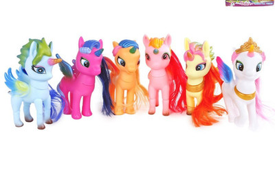 Einhorn Spielzeig Kunststoff lange Mähne beweglicher Kopf 20cm
