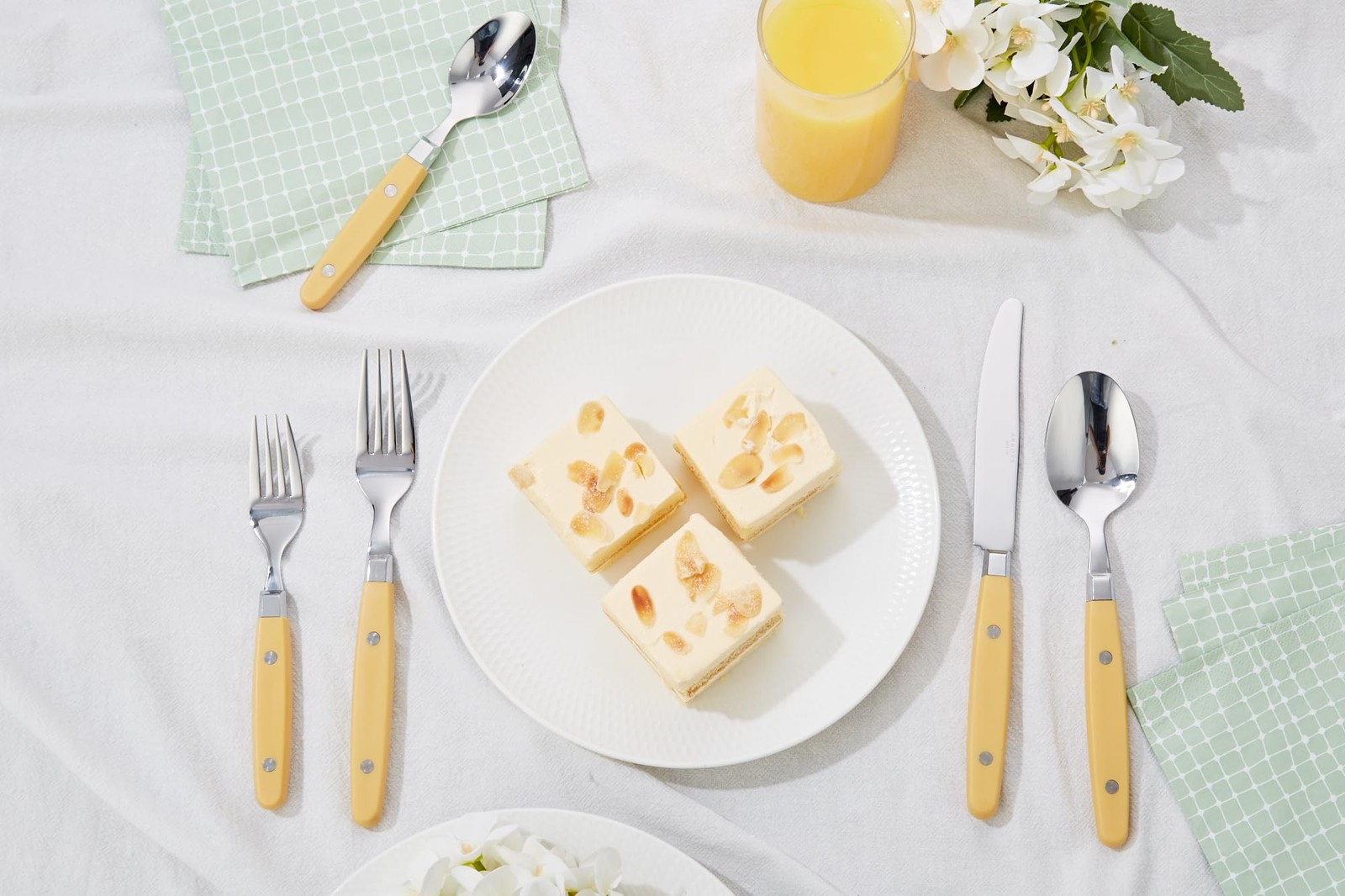 ANNOVA Silverware Set Stainless Steel Cutlery Color Handle, Ginger Yellow, 20Pcs