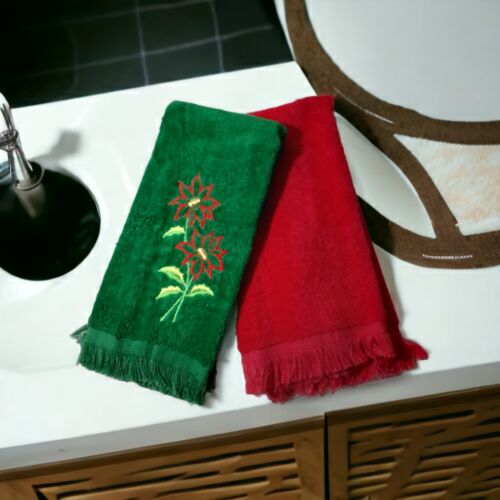 Vintage Christmas Fingertip Towels Fringe Edge Red Green Embroidered Poinsettias - Picture 1 of 6