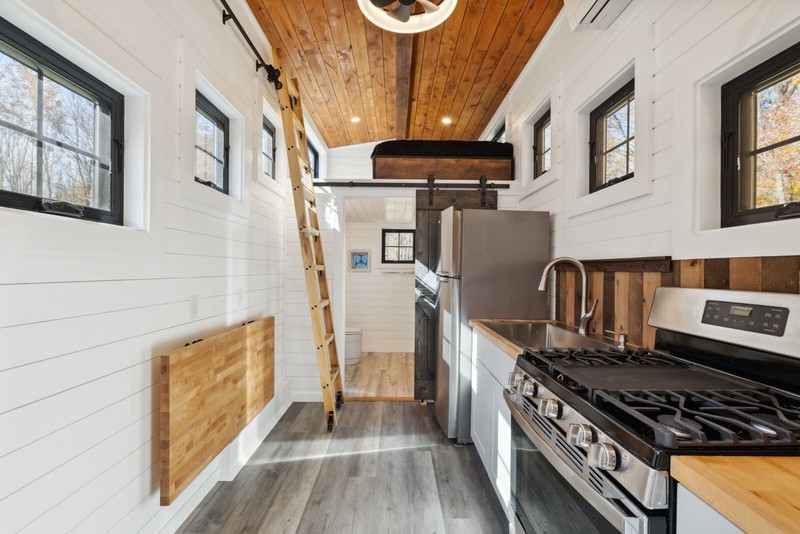 tiny home on wheels , double axel 20 foot steel framing trailor mounted - thumbnail 12