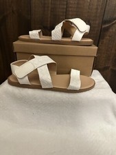 Lucky Brand Big Girls Sandal Bright White Bea size 3 New in Box