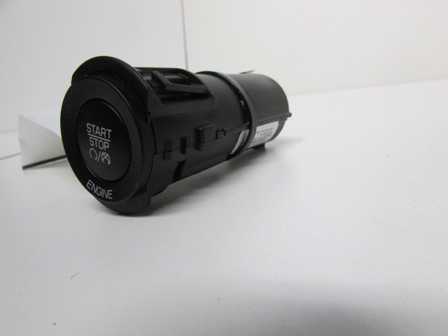 Maserati Ghibli, Ignition On/Off Push Button, Used, P/N 670013537