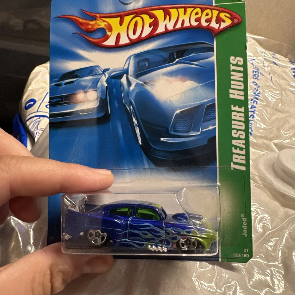 Hot Wheels Treasure Hunts Jaded 128/180 - Image 3 of 4